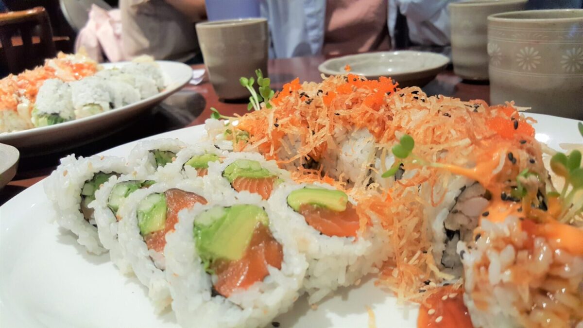 Kims Eatery - Sushi California restaurant Review. Salmon Avocado roll and crunch calimari roll